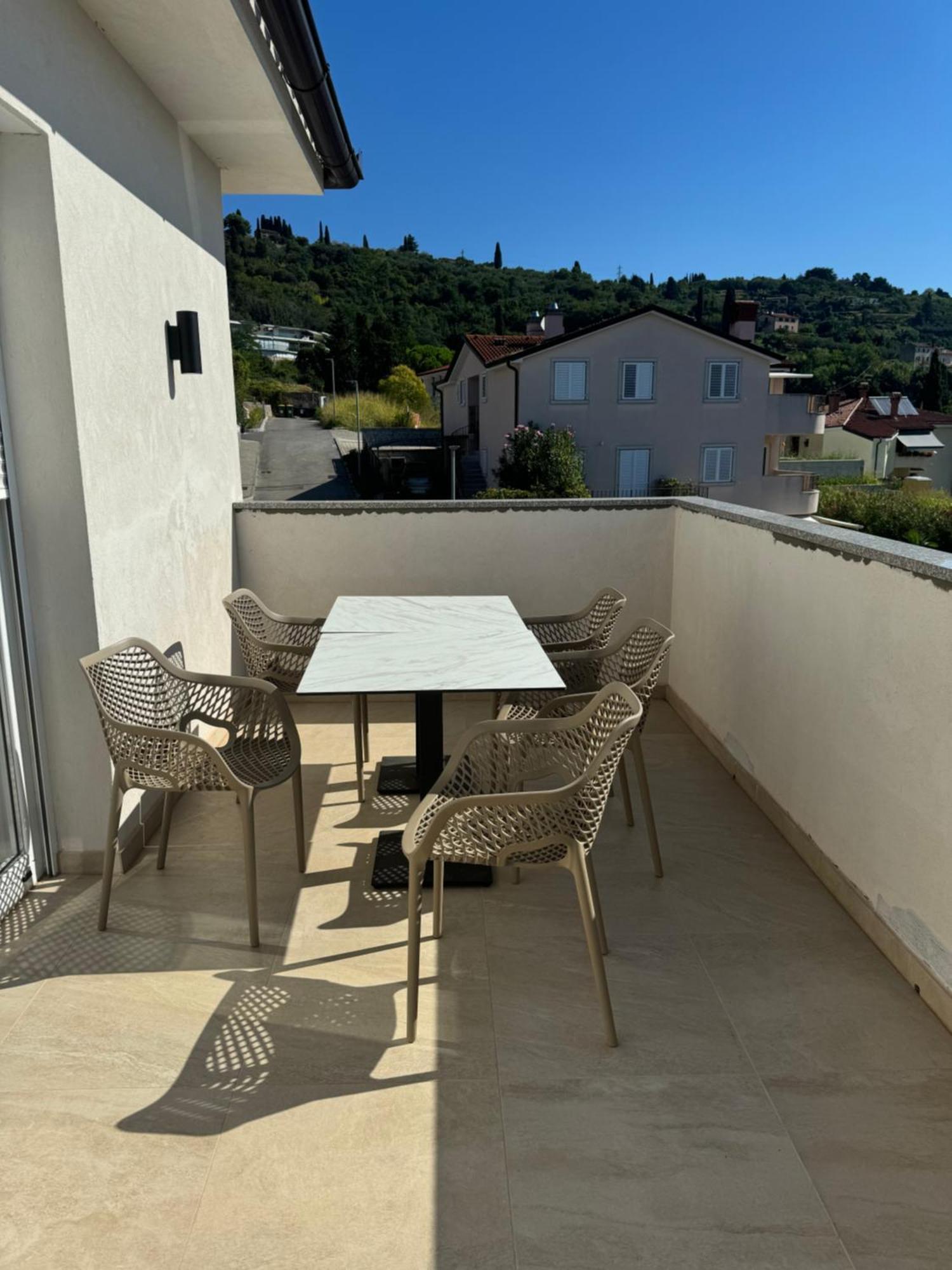 Apartments And Rooms Orazem Zoro Portoroz Bagian luar foto